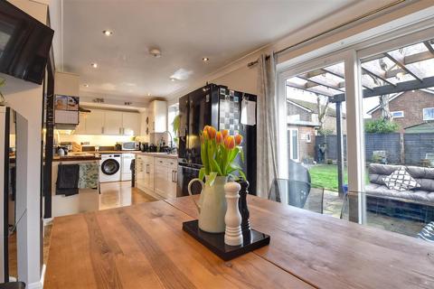 4 bedroom detached house for sale, Chalk Avenue, St. Michaels, Tenterden