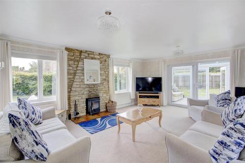 4 Follyfield, Hankerton, Malmesbury, SN16 9LA