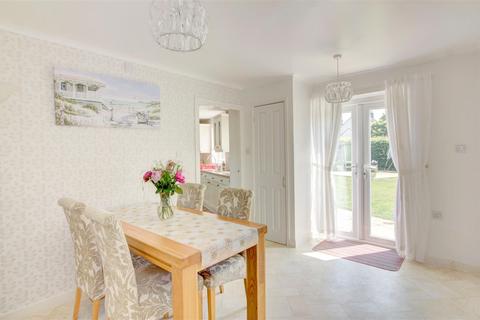 4 Follyfield, Hankerton, Malmesbury, SN16 9LA
