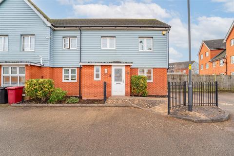 2 Ashmount Crescent, Slough, SL1 5AW