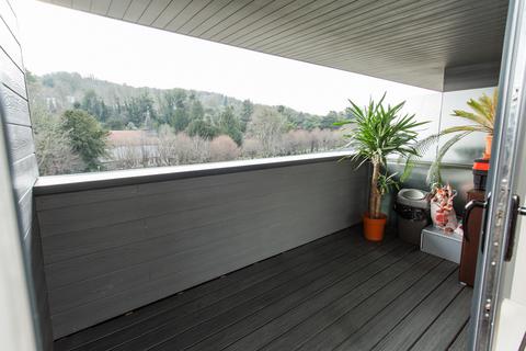 2 bedroom flat for sale, Crabble Hill, Dover, CT17