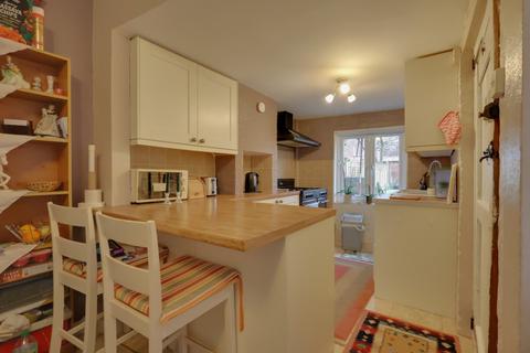 2 bedroom end of terrace house for sale, Town Hall Road, Havant