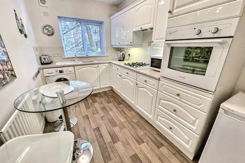2 bedroom flat for sale, Bournemouth