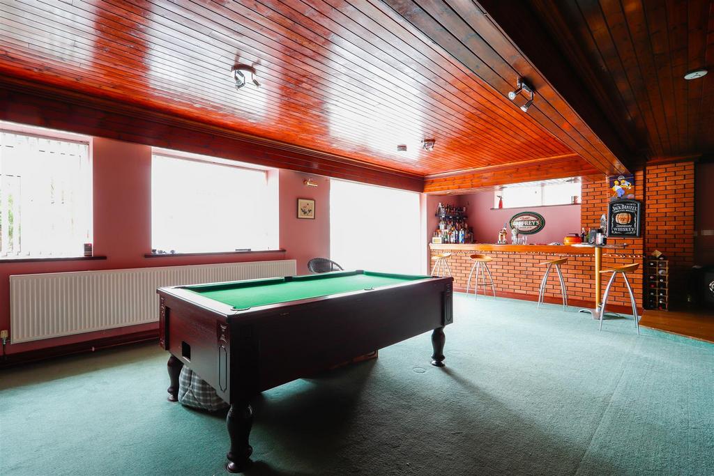 Bar/reception room