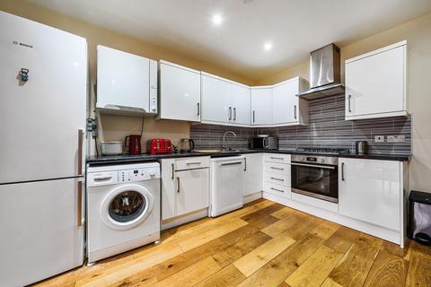 Flat 2, 44 Wellington Gardens, London, SE7 7PH