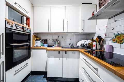 1 bedroom flat for sale, Faversham Road, Catford