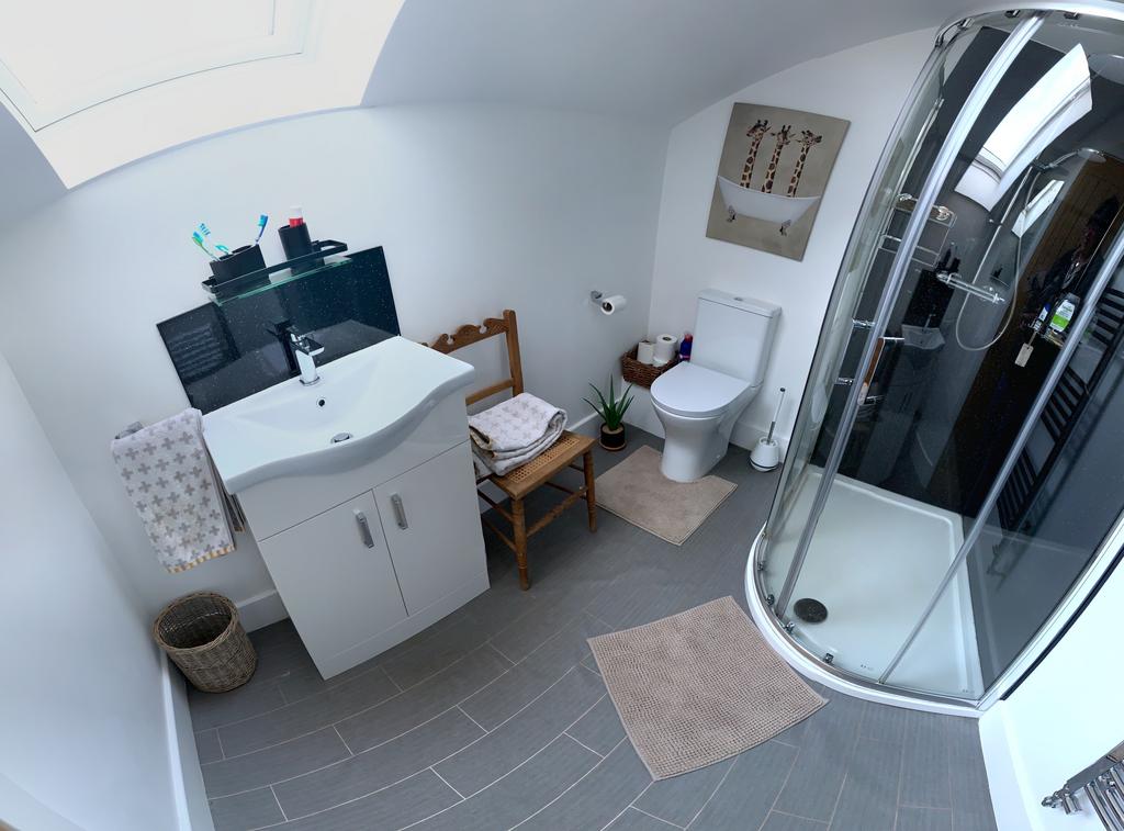 En-Suite Shower Room for Bedroom 1
