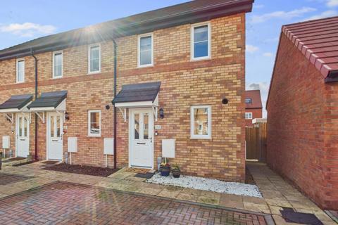 2 bedroom end of terrace house for sale, Emperor Way, Chinnor