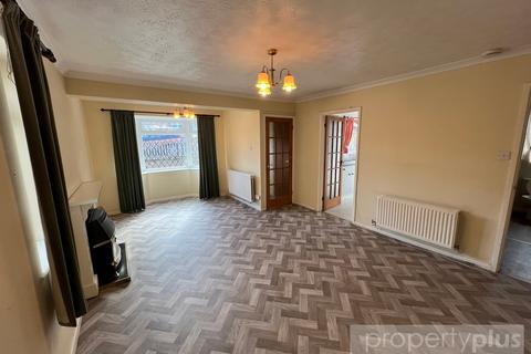 2 bedroom detached bungalow for sale, Dinam Park, Ton Pentre - Ton Pentre