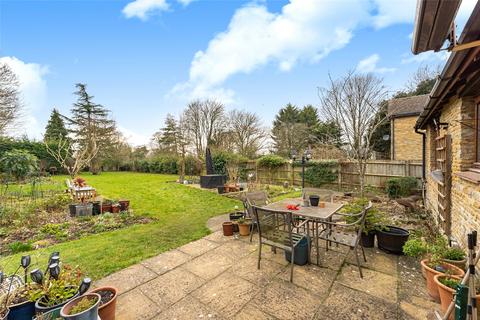 3 bedroom bungalow for sale, Park End, Northants NN13