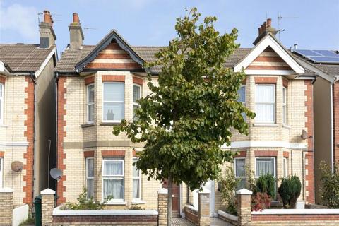 2 bedroom flat to rent, Portland Road, Hove