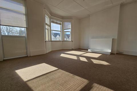 2 bedroom flat to rent, Portland Road, Hove