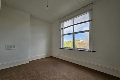 2 bedroom flat to rent, Portland Road, Hove