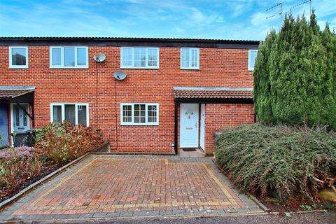 3 bedroom house for sale, Neagle Close, Borehamwood