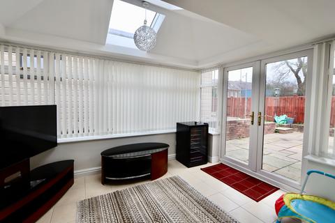 3 bedroom detached bungalow for sale, Woodside, Tir-Y-Berth, CF82