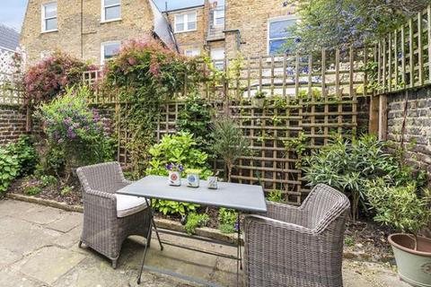 2 bedroom apartment to rent, Montagu Mews North, London W1H