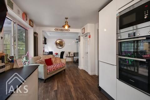5 Frampton Gardens, Littleover, Derby, DE23 3WX