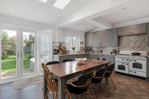 4 bedroom semi-detached house for sale, London W4