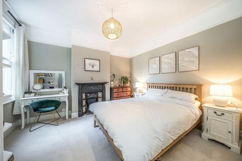 2 bedroom maisonette for sale, Ravenstone Street, London SW12