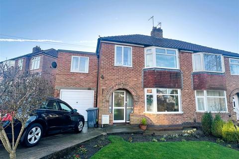 4 bedroom semi-detached house for sale, Newland Park Drive, Hull Road