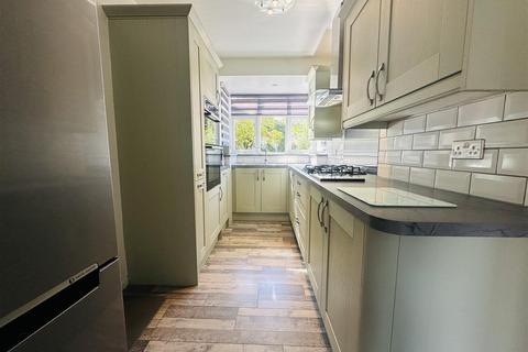 4 bedroom semi-detached house for sale, Newland Park Drive, Hull Road