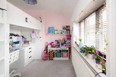 15 Thornton Close, West Drayton, UB7 9LA