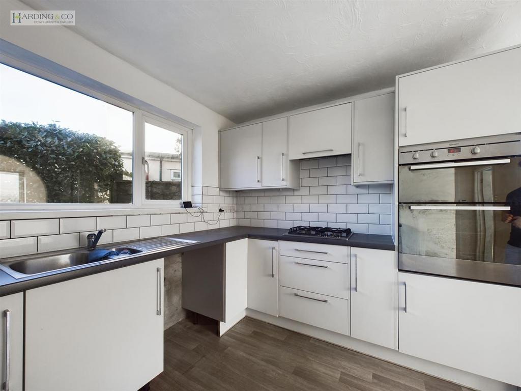 Kitchen .3.jpg