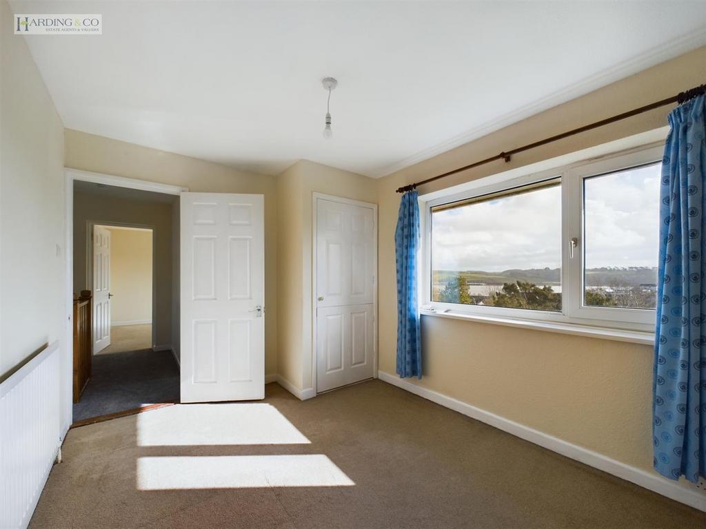 Bedroom 2 .2.jpg