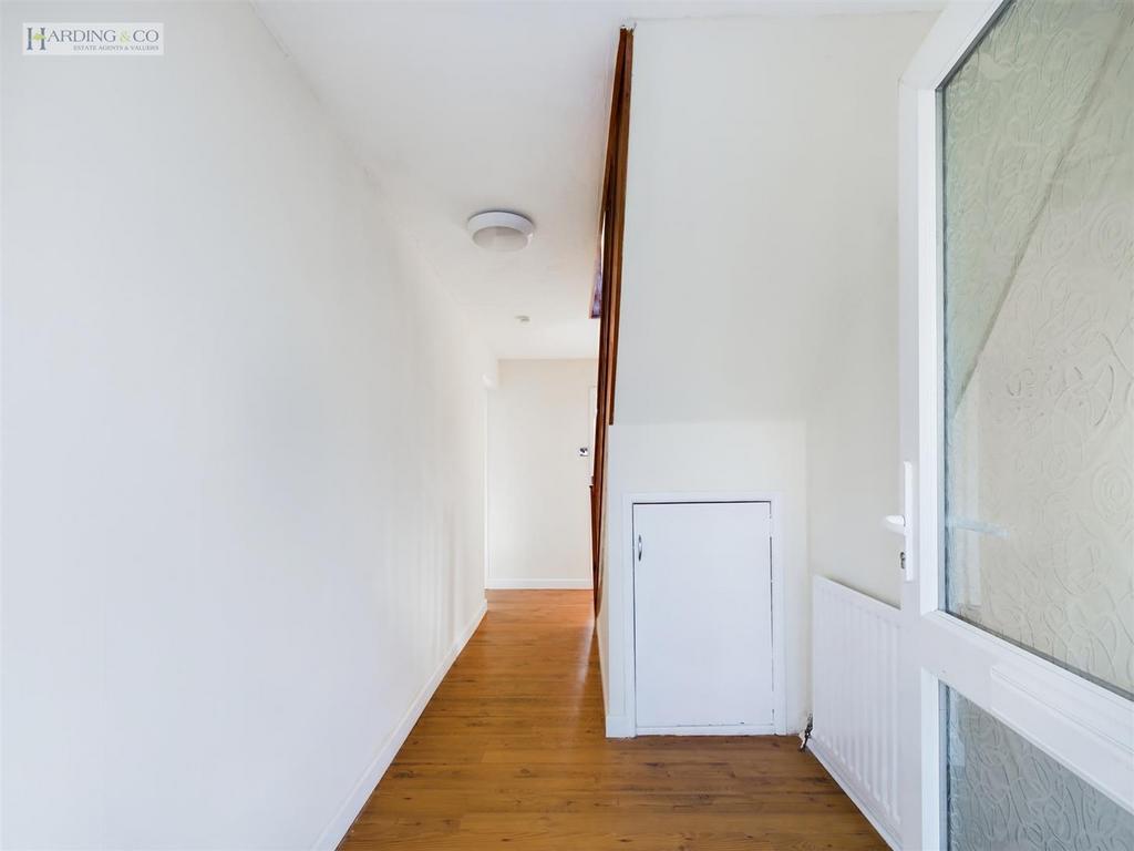 Hallway .1.jpg