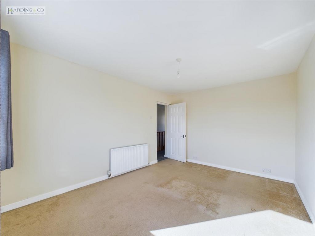 Bedroom 1 .2.jpg