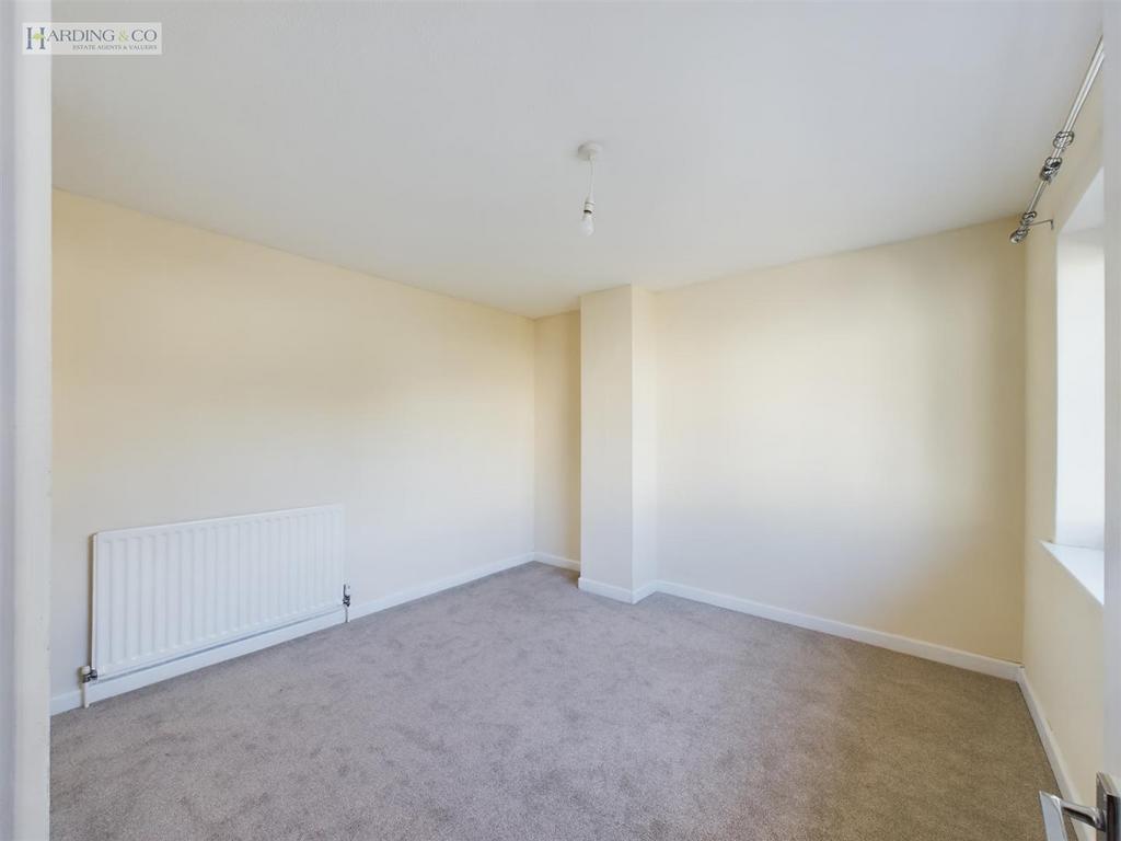 Bedroom 3 .2.jpg