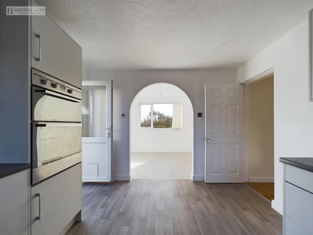 Kitchen & Dining Area.jpg