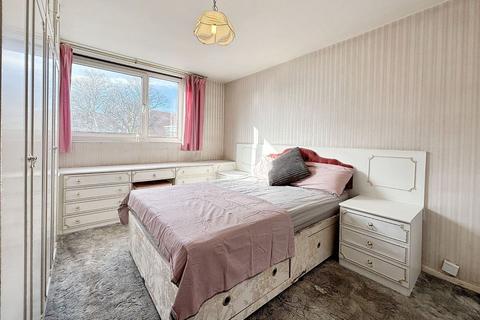 2 bedroom flat for sale, 6 Gardner Close, Wanstead, London, E11 2HN