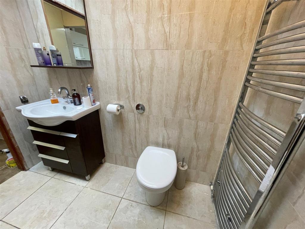 Downstaisr Shower Room
