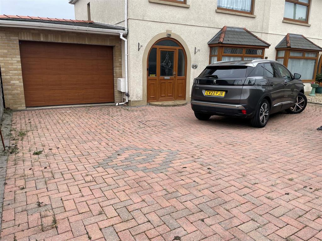 Integral Garage