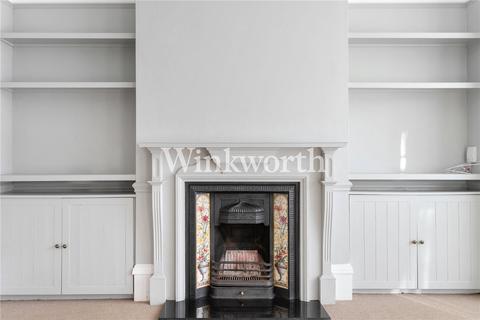 60 Caversham Avenue, London, N13 4LN