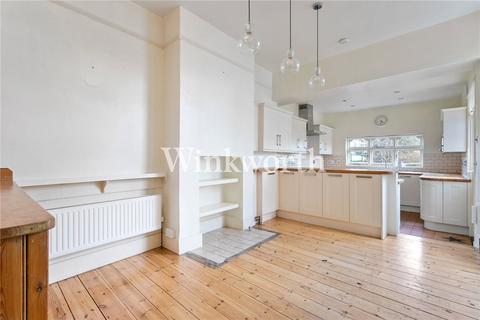 60 Caversham Avenue, London, N13 4LN