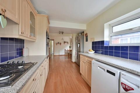 3 bedroom bungalow for sale, Willow Road, Farncombe, Godalming, GU7