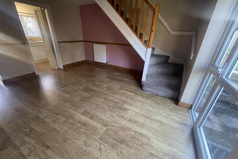 11 Clos Cilsaig, Dafen, Llanelli, SA14 8QY