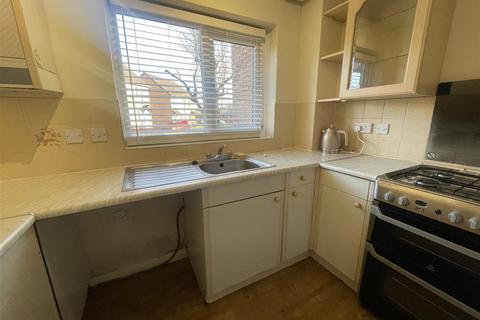 11 Clos Cilsaig, Dafen, Llanelli, SA14 8QY