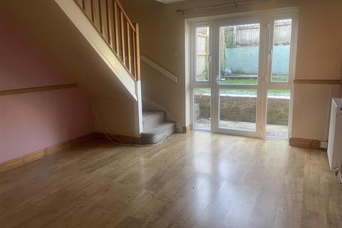 11 Clos Cilsaig, Dafen, Llanelli, SA14 8QY