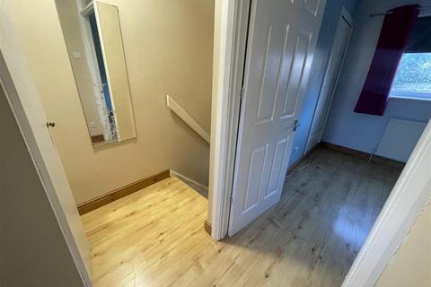 11 Clos Cilsaig, Dafen, Llanelli, SA14 8QY