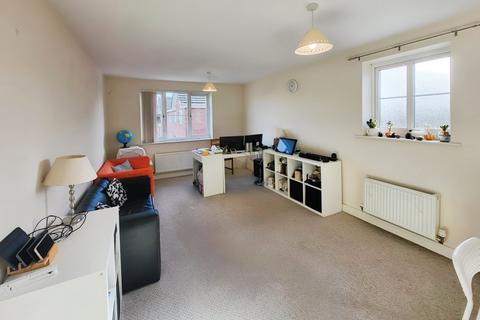 2 bedroom flat to rent, Gipsey Moth Close, Timperley, Altrincham, Greater Manchester, WA15