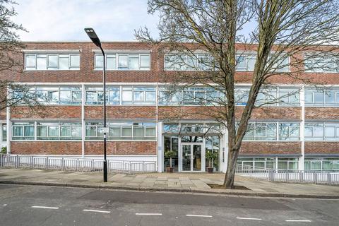 3 bedroom flat for sale, Mercury House, Hanger Hill, London, W5