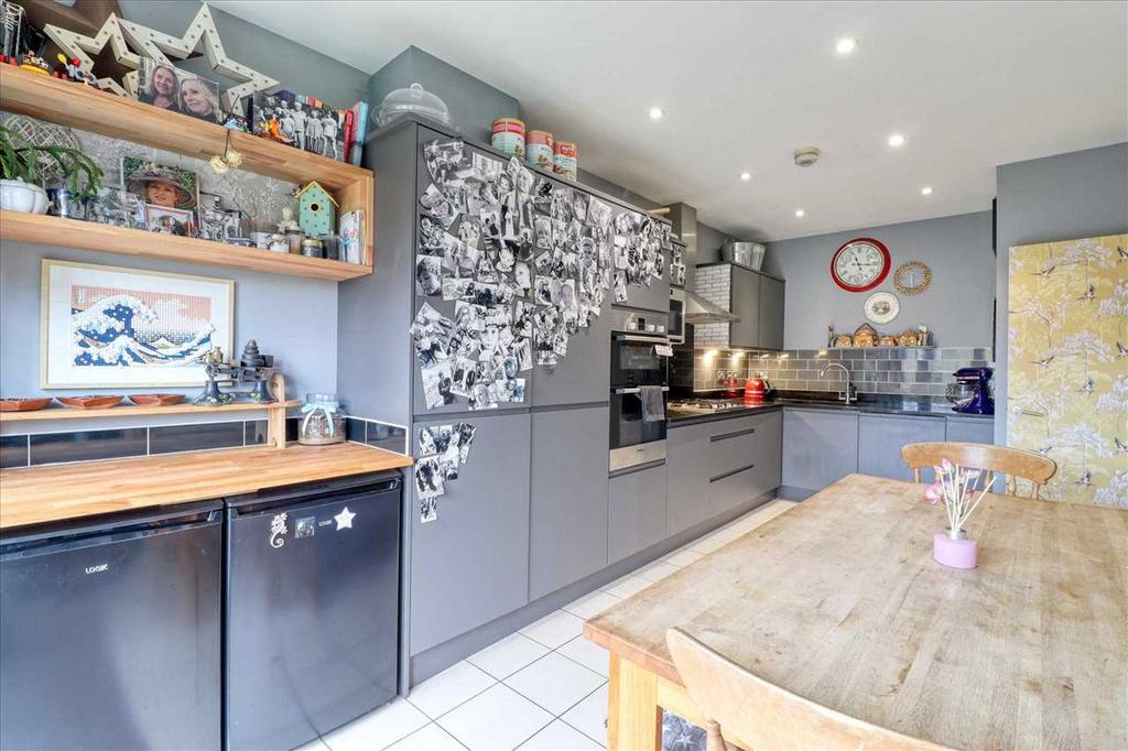 Kitchen/Breakfast