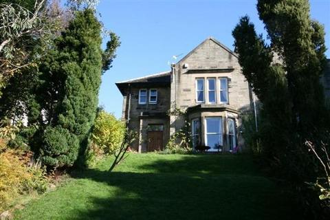 5 bedroom semi-detached house to rent, Waverley Terrace, Stenhousemuir, FK5