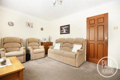 3 bedroom semi-detached house for sale, El Alamein Road, Lowestoft, NR32