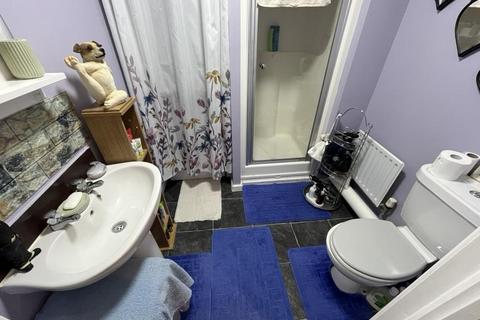 1 bedroom flat for sale, Heathlands Grange, Burton-On-Trent DE15