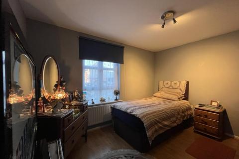 1 bedroom flat for sale, Heathlands Grange, Burton-On-Trent DE15