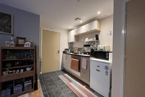 1 bedroom flat for sale, Heathlands Grange, Burton-On-Trent DE15